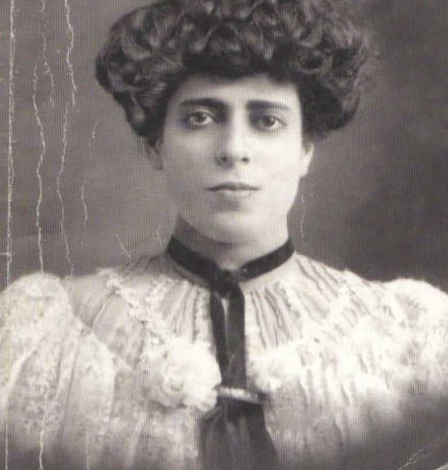 María Enriqueta Camarillo y Roa